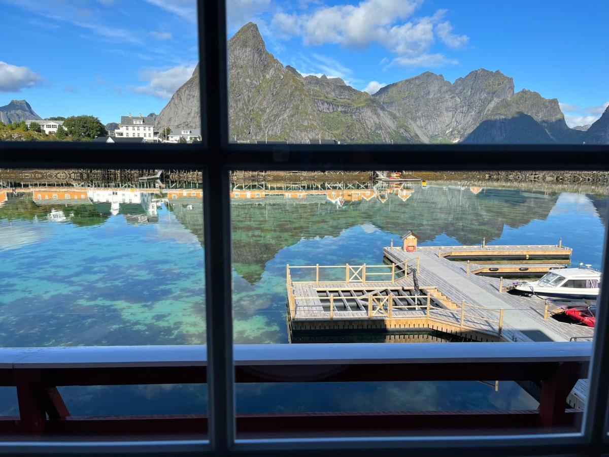 Lofoten Suite Apartments - Rostad Retro Rorbuer Reine Dış mekan fotoğraf