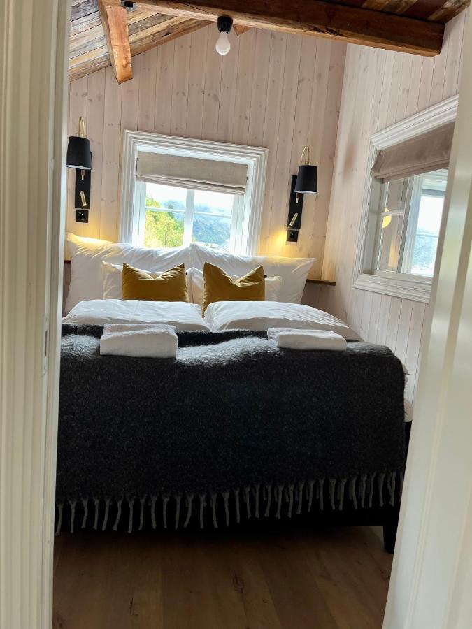 Lofoten Suite Apartments - Rostad Retro Rorbuer Reine Dış mekan fotoğraf