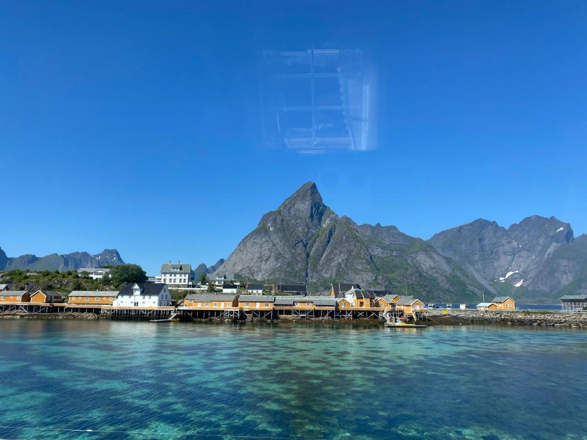 Lofoten Suite Apartments - Rostad Retro Rorbuer Reine Dış mekan fotoğraf
