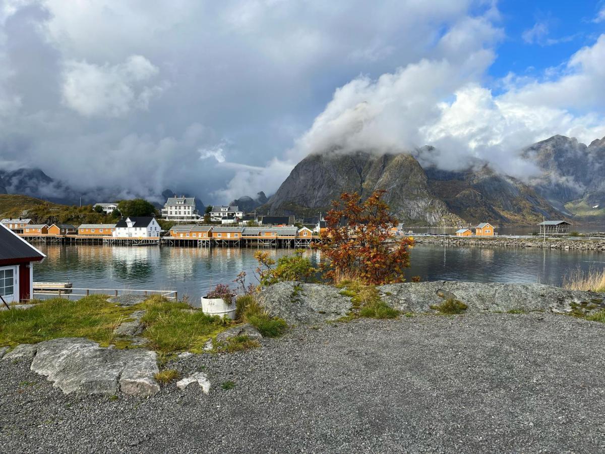Lofoten Suite Apartments - Rostad Retro Rorbuer Reine Dış mekan fotoğraf