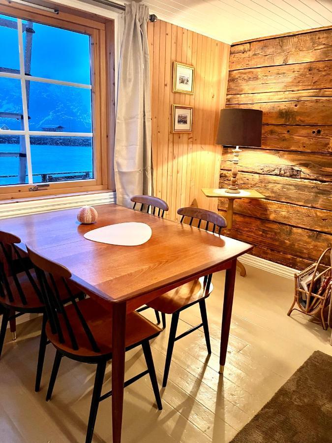 Lofoten Suite Apartments - Rostad Retro Rorbuer Reine Dış mekan fotoğraf